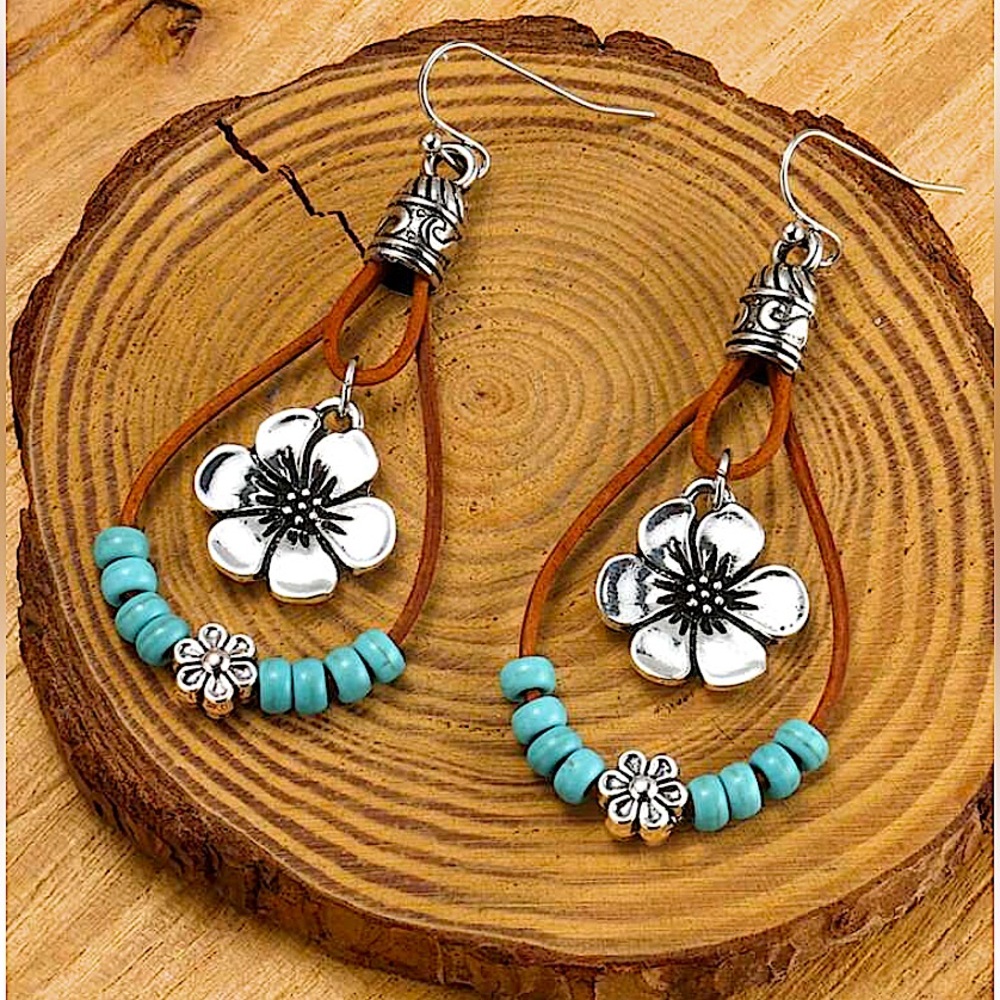 Silver Vintage Handmade Turquoise Daisy Dangle Earrings - Picture 3 of 6